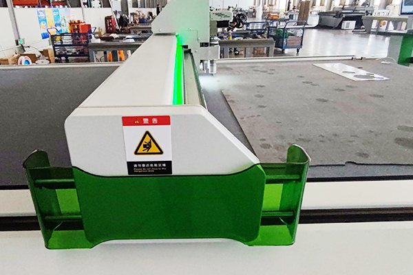 得馬F11-1625高速裁切機(jī)